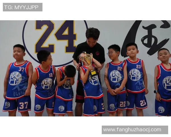 南京篮球队的成长之路:一段激情与拼搏交织的篮球纪实故事 南京篮球队的成长之路:一段激情与拼搏交织的篮球纪实故事