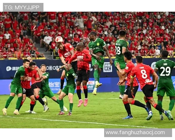 足球明星西马尔的职业生涯与成就揭秘及其在足球界的影响力分析 足球明星西马尔的职业生涯与成就揭秘及其在足球界的影响力分析